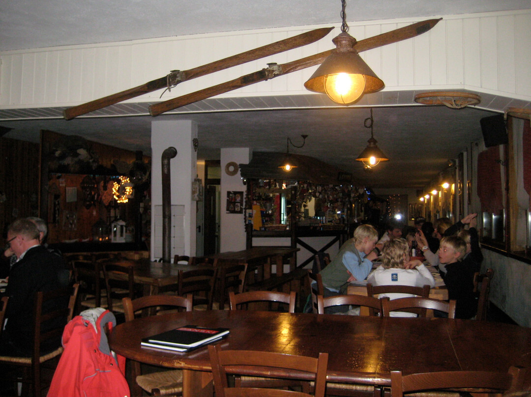 蒙特崔普雷克斯酒店主图