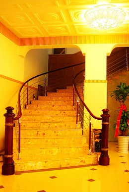 梦之船商务酒店主图