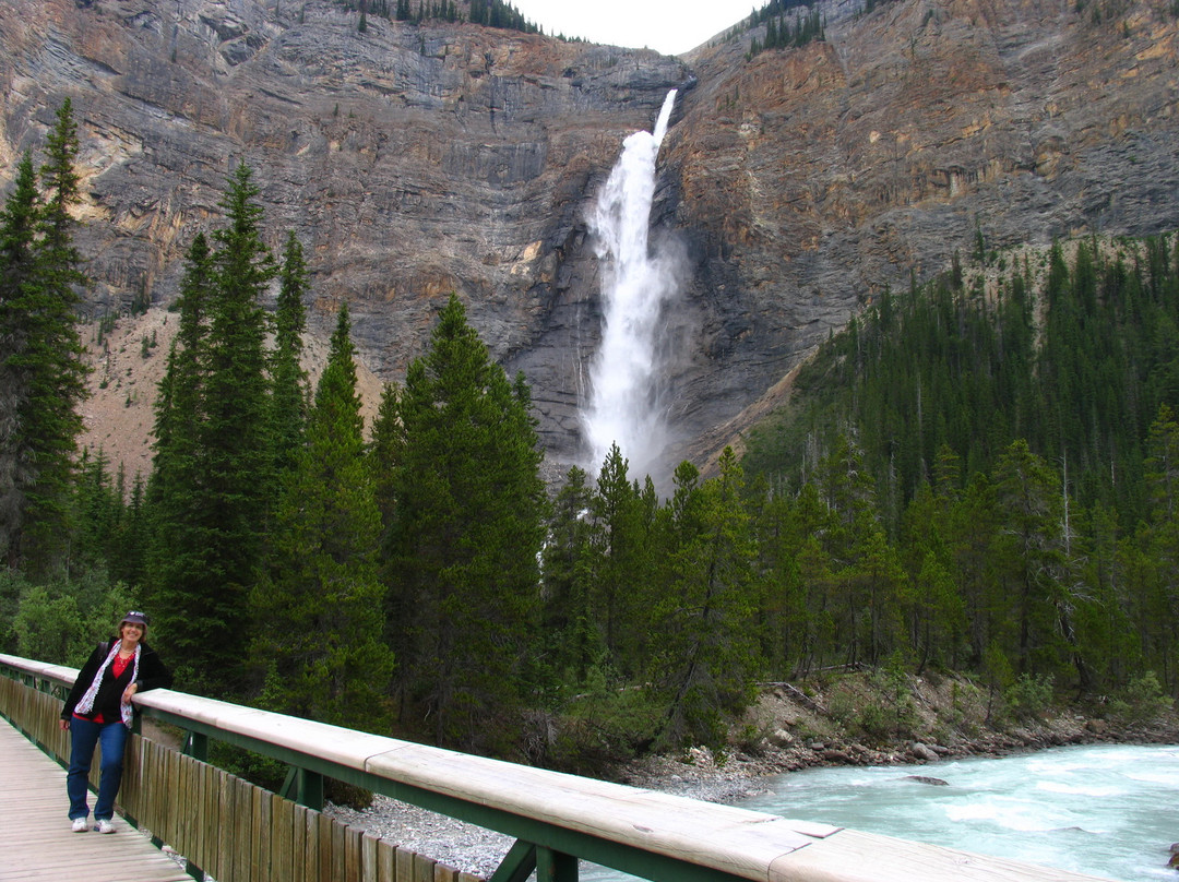 Takakkaw Falls景点图片