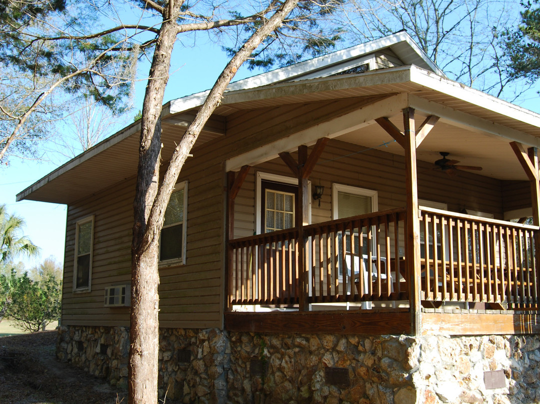 Devil's Den Resort