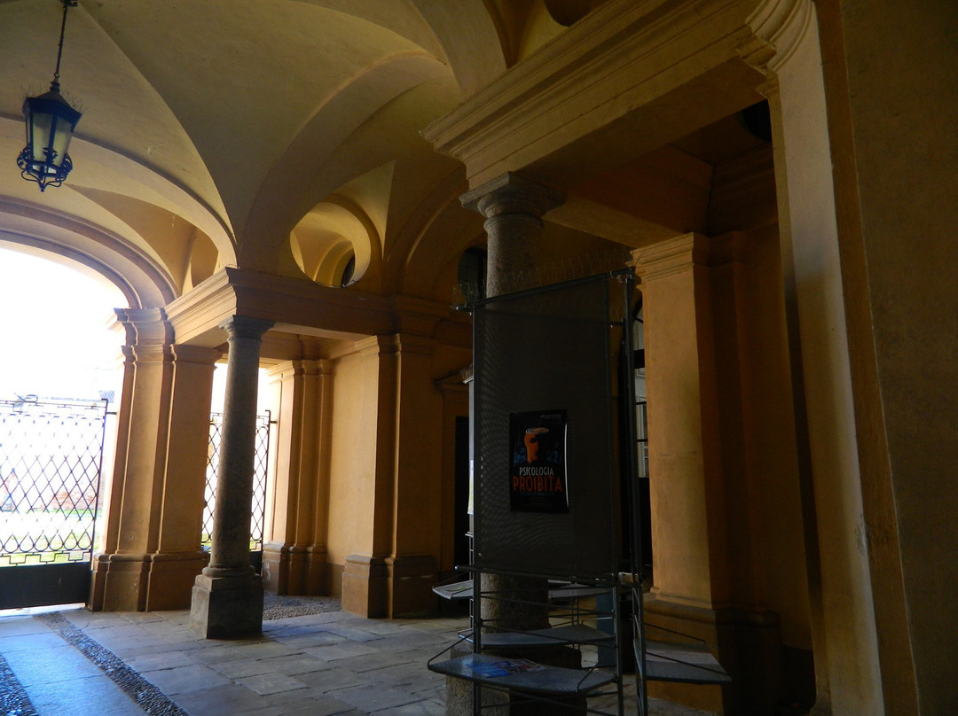 Biblioteca Civica Giovanni Canna景点图片