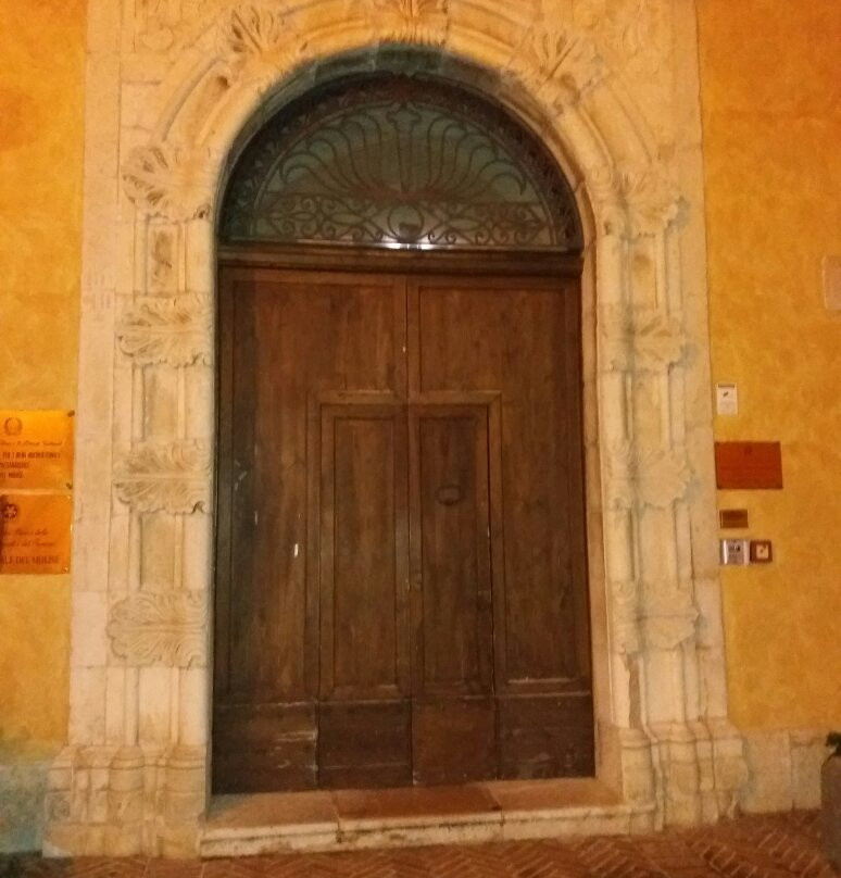 Palazzo Japoce-坎波巴索必去景点