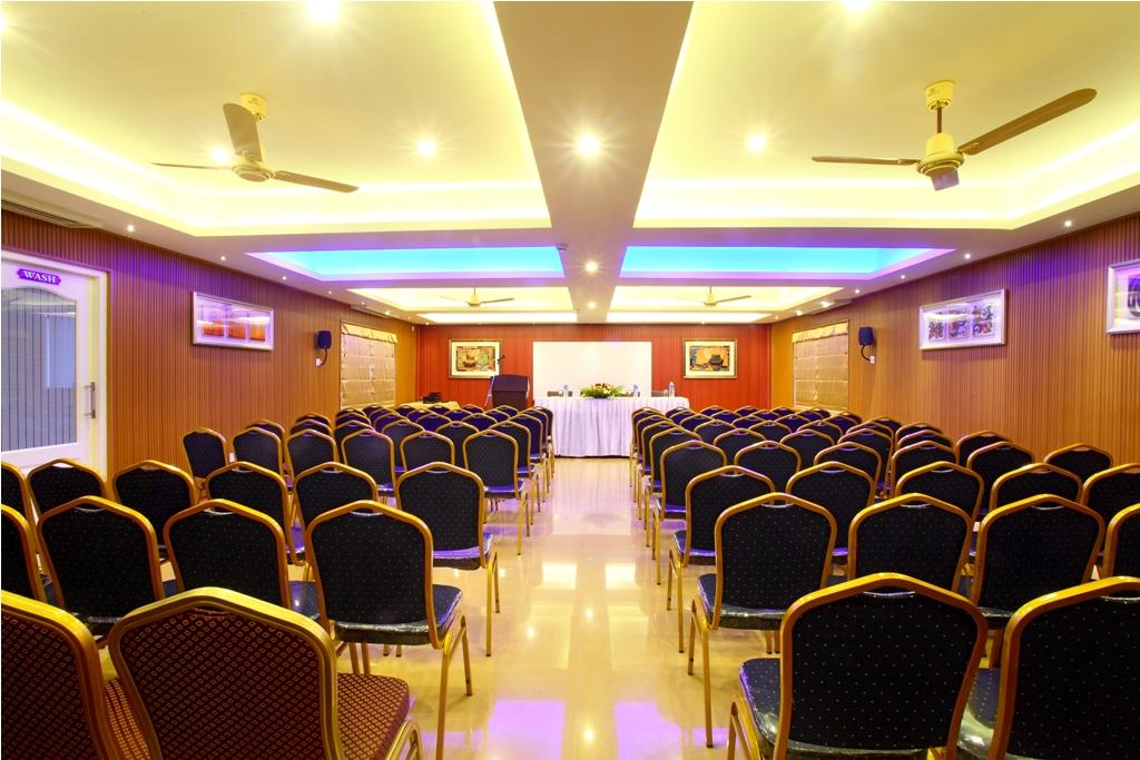 Chola Residency-商务中心/多功能厅