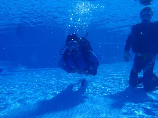 Deep Blue Diving Base-Caleta de Fuste必去景点
