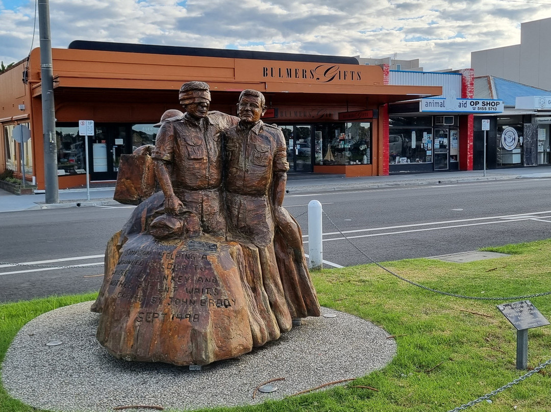 Avenue Of Honour Memorial Statues景点图片
