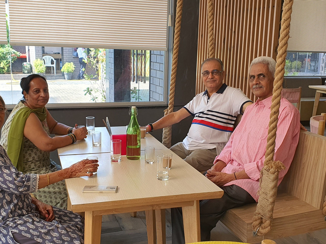 Ginger Bharuch主图