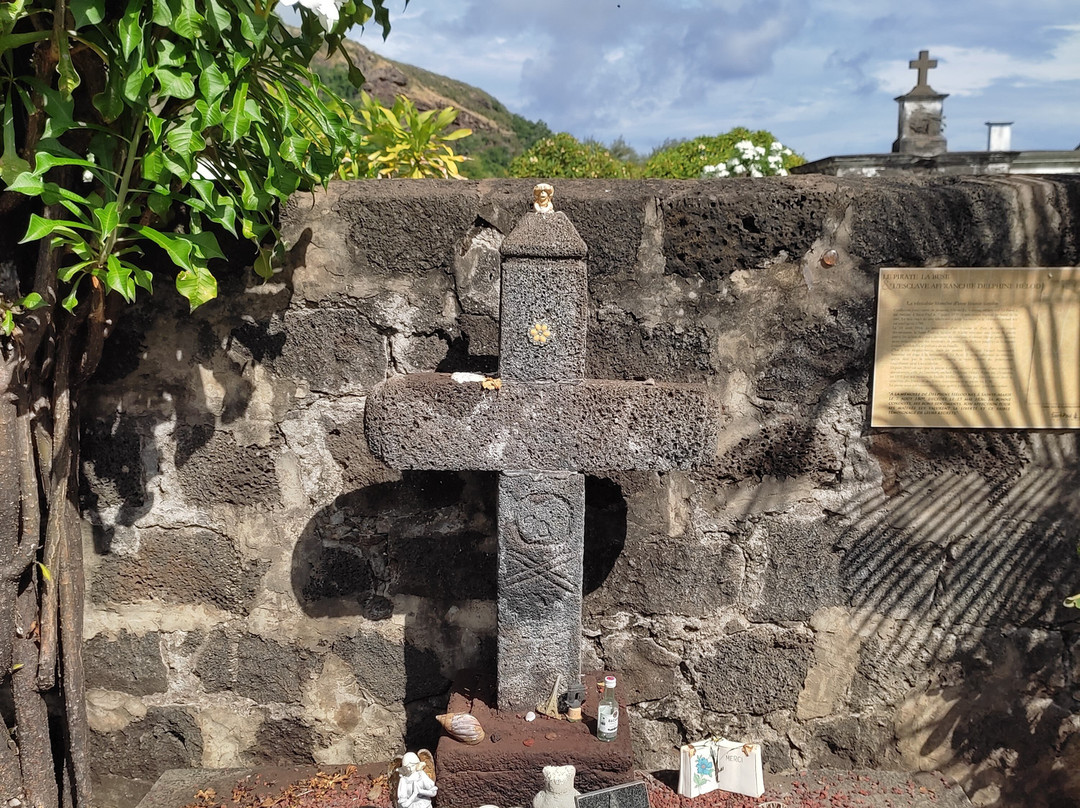 Saint Paul Marine Cemetery景点图片