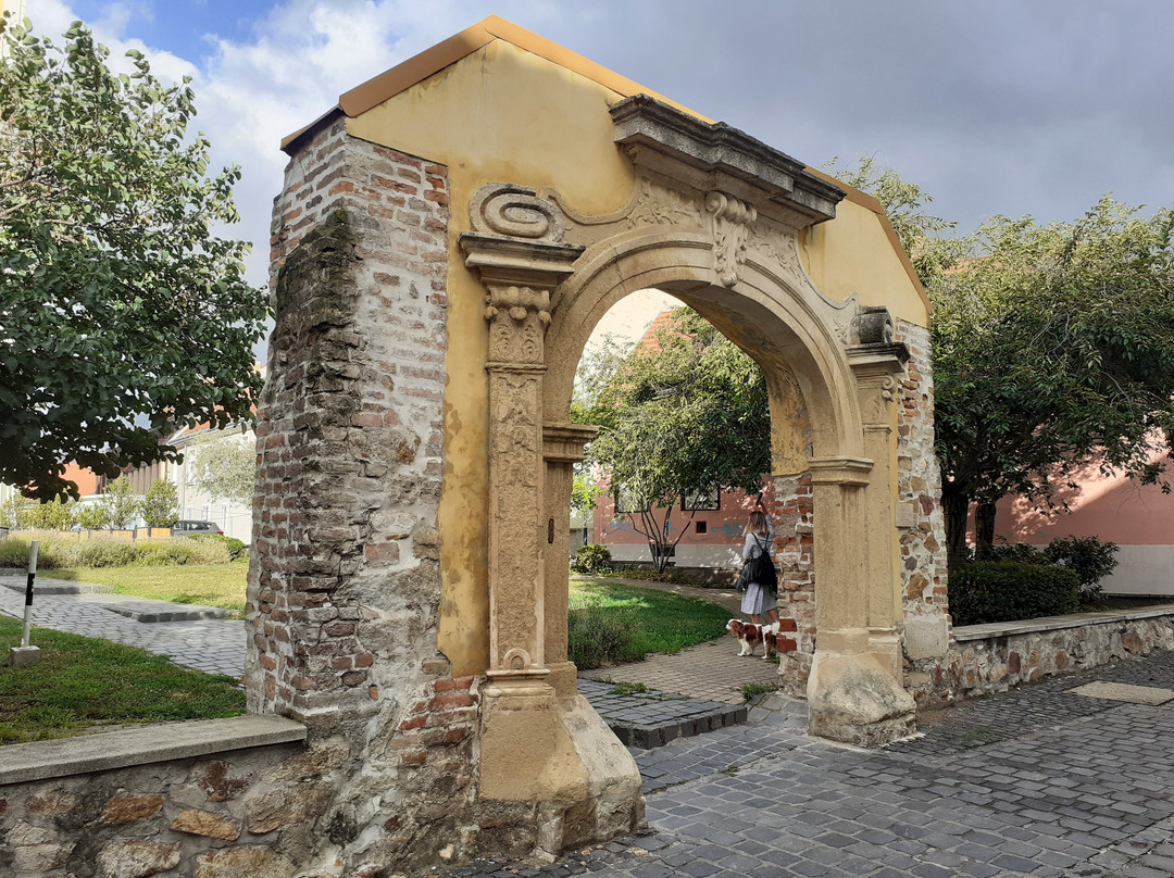 Szent István király Parish Church-Szekesfehervar必去景点