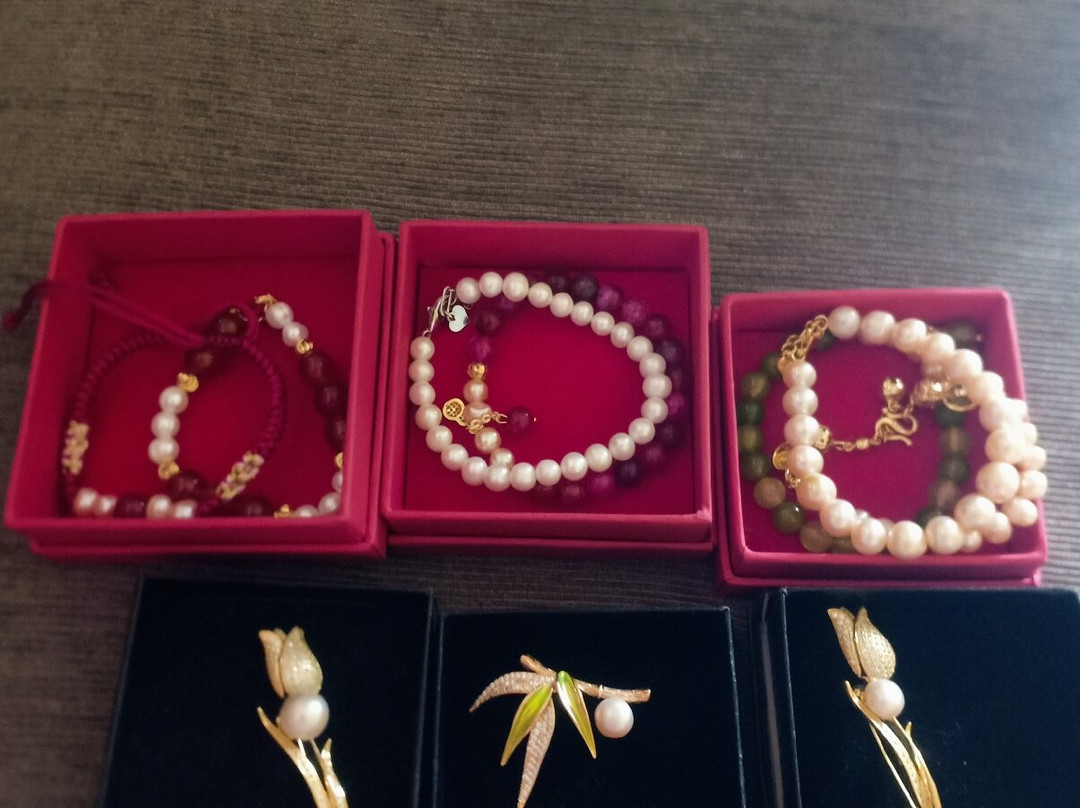 Dewi Lombok Mutiara-马塔兰必去景点