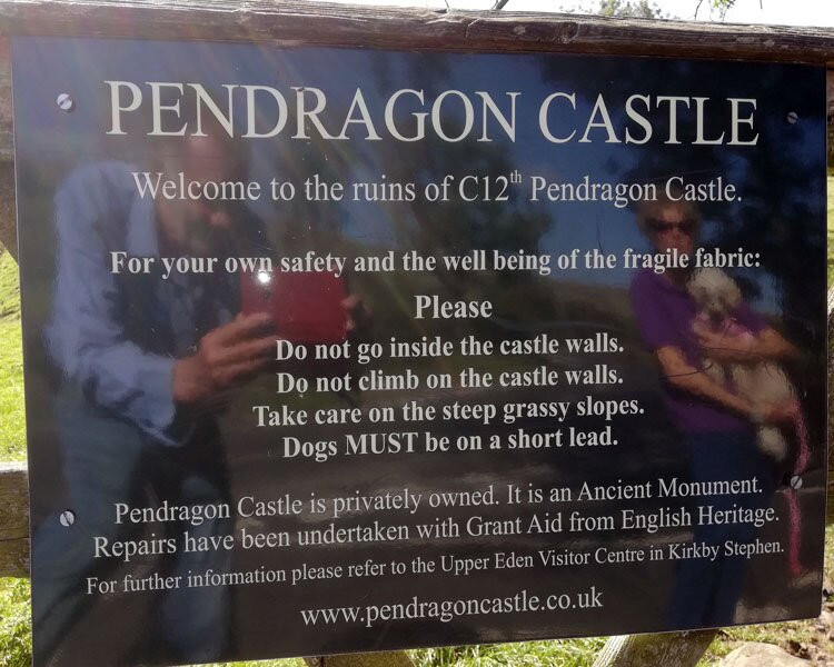 Pendragon Castle景点图片