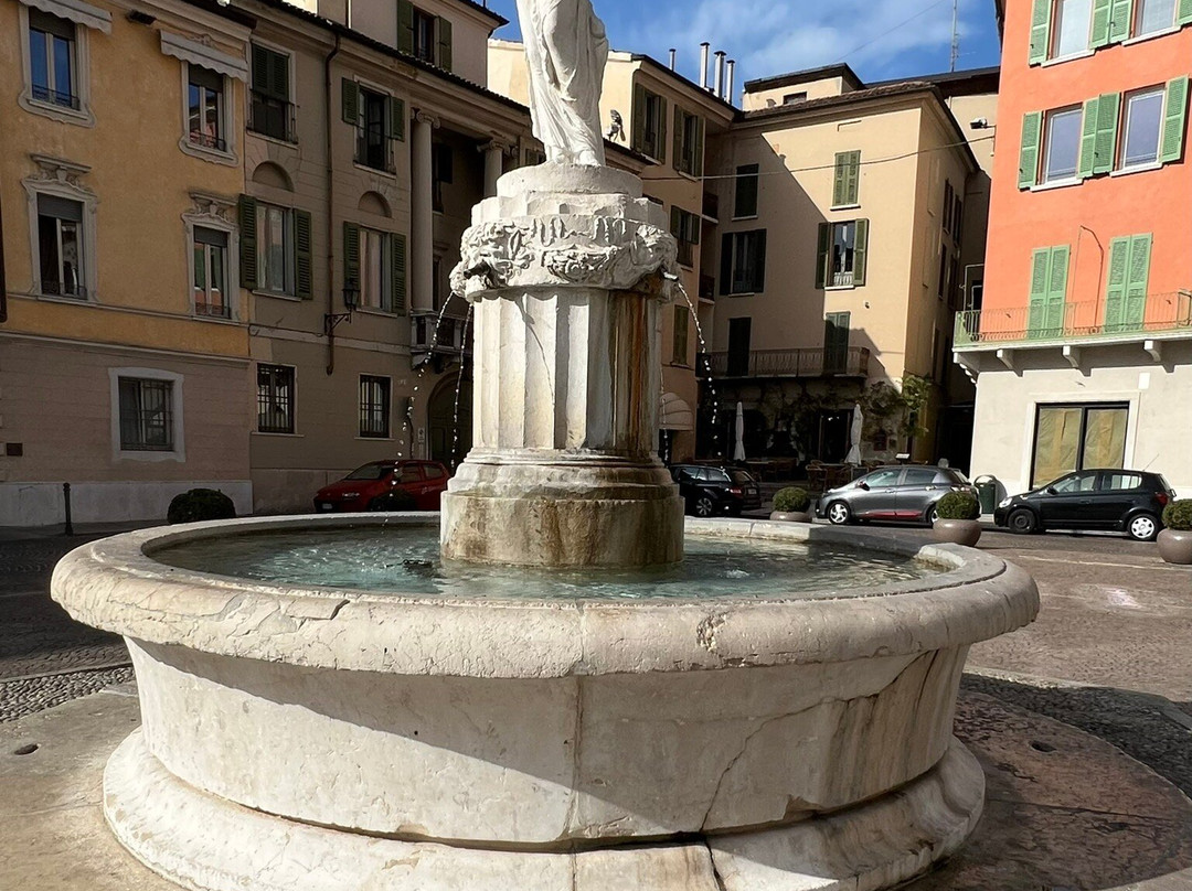 Piazza Paolo VI-布雷西亚必去景点