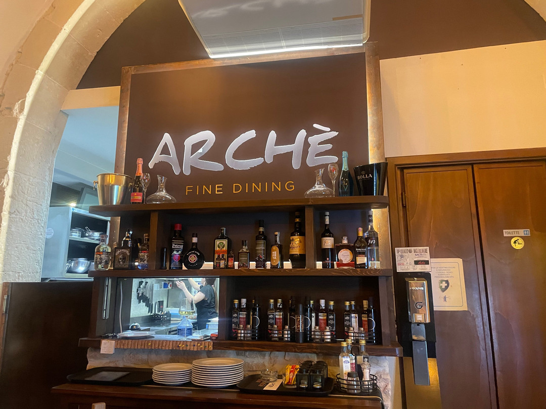 Testa dell Acqua餐馆和美食-Archè Fine Dining