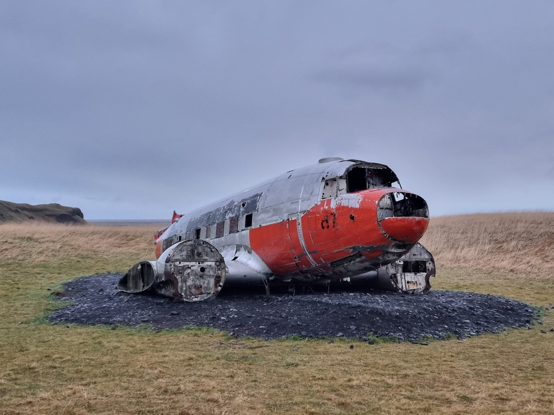 DC-3 Airplane wreck - Eyvindarholt景点图片