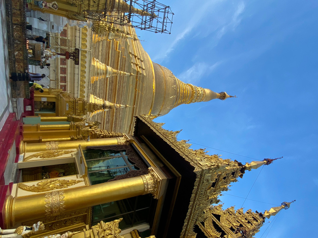 Shwezigon Pagoda景点图片