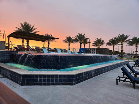 银拖鞋娱乐场酒店 - 仅限成人主图