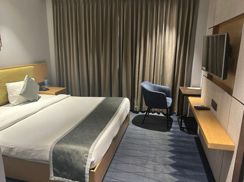 爱莫尔酒店主图