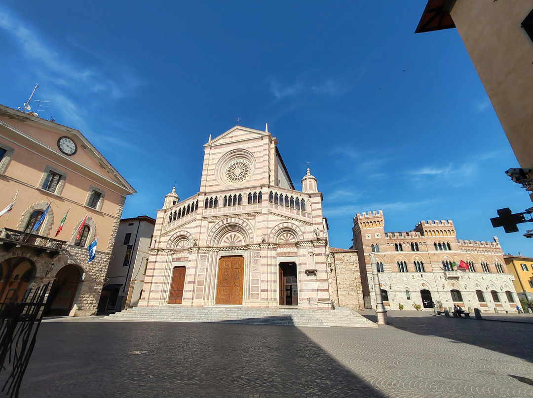 Piazza Dante景点图片