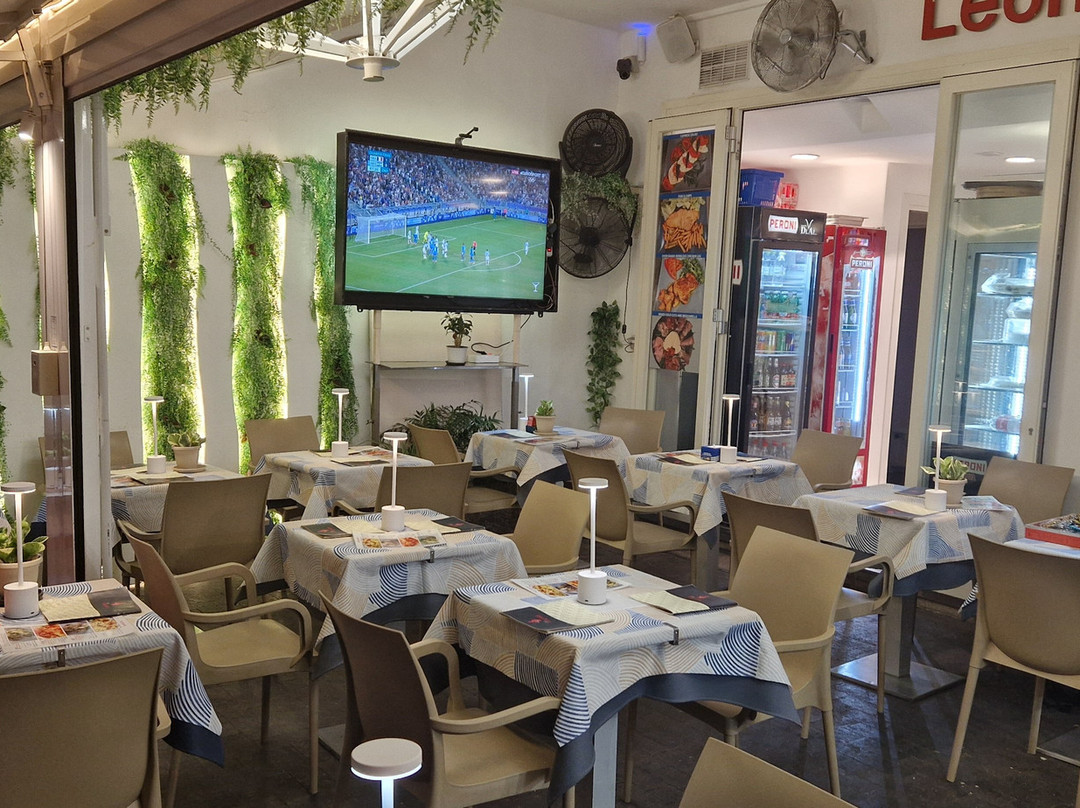 Leone Rosso Café