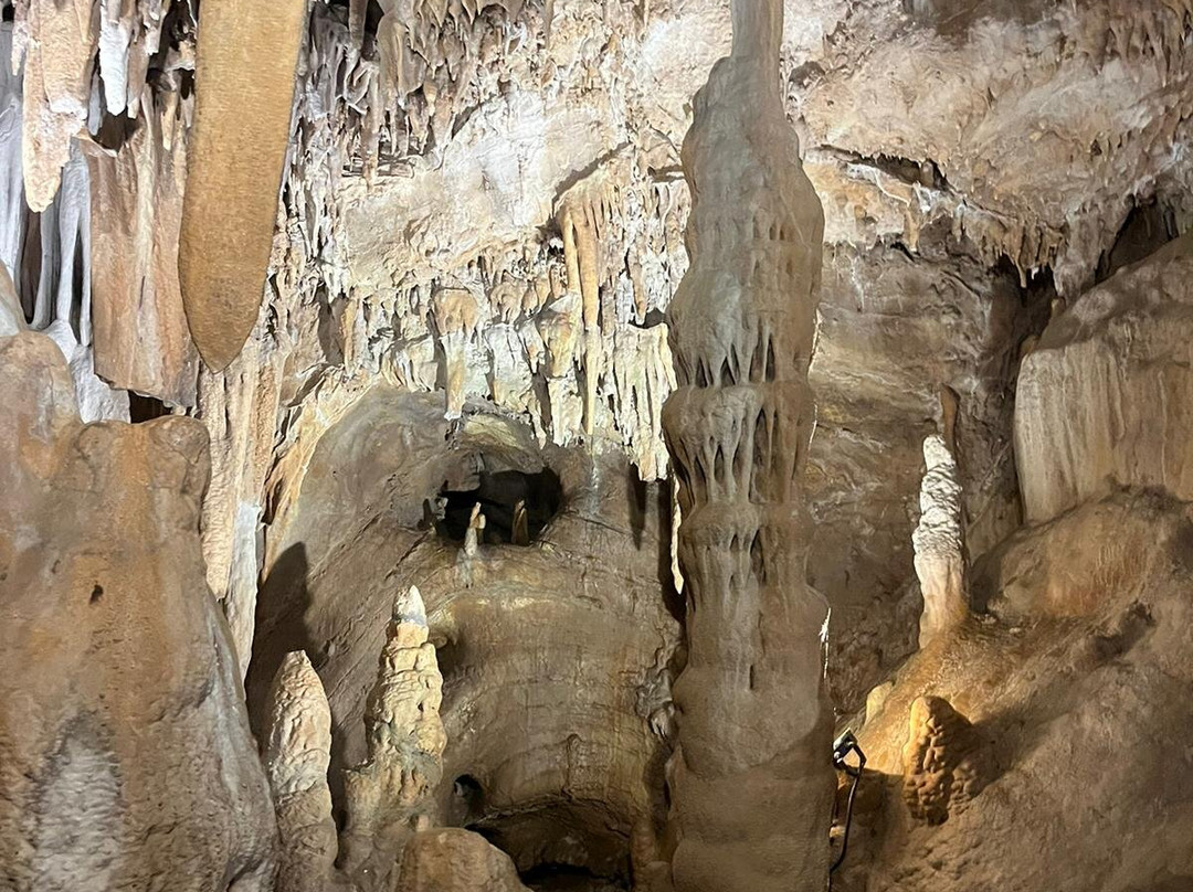 Grotta Maona-蒙特卡蒂尼－泰尔梅必去景点