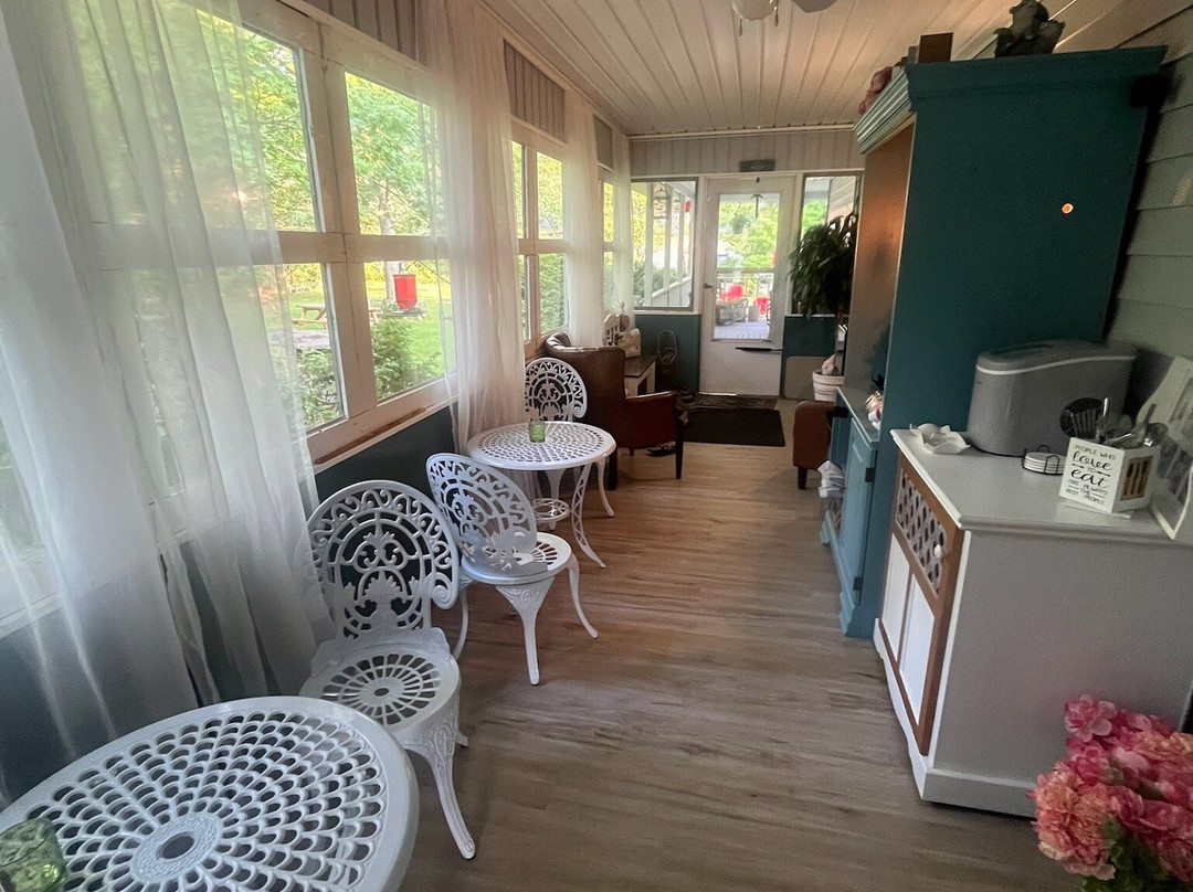 Forest & Lake PEI Bed & Breakfast主图