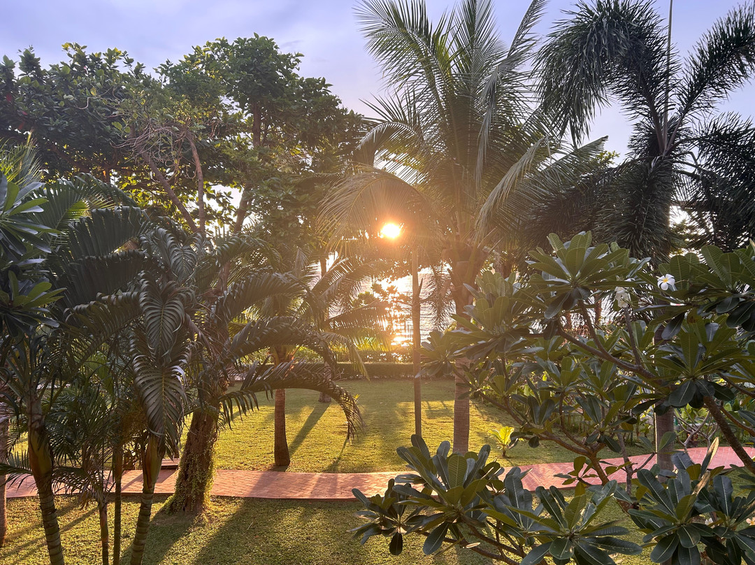 拉维曼温泉度假村主图