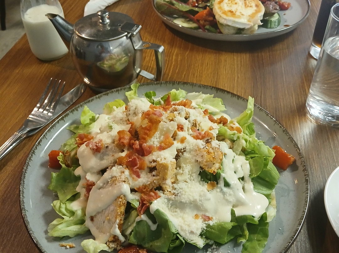 The River and Road Cafe