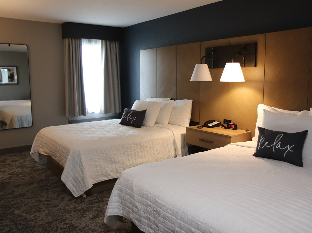 Eastland Suites Hotel & Conference Center - Trademark Collection By Wyndham主图