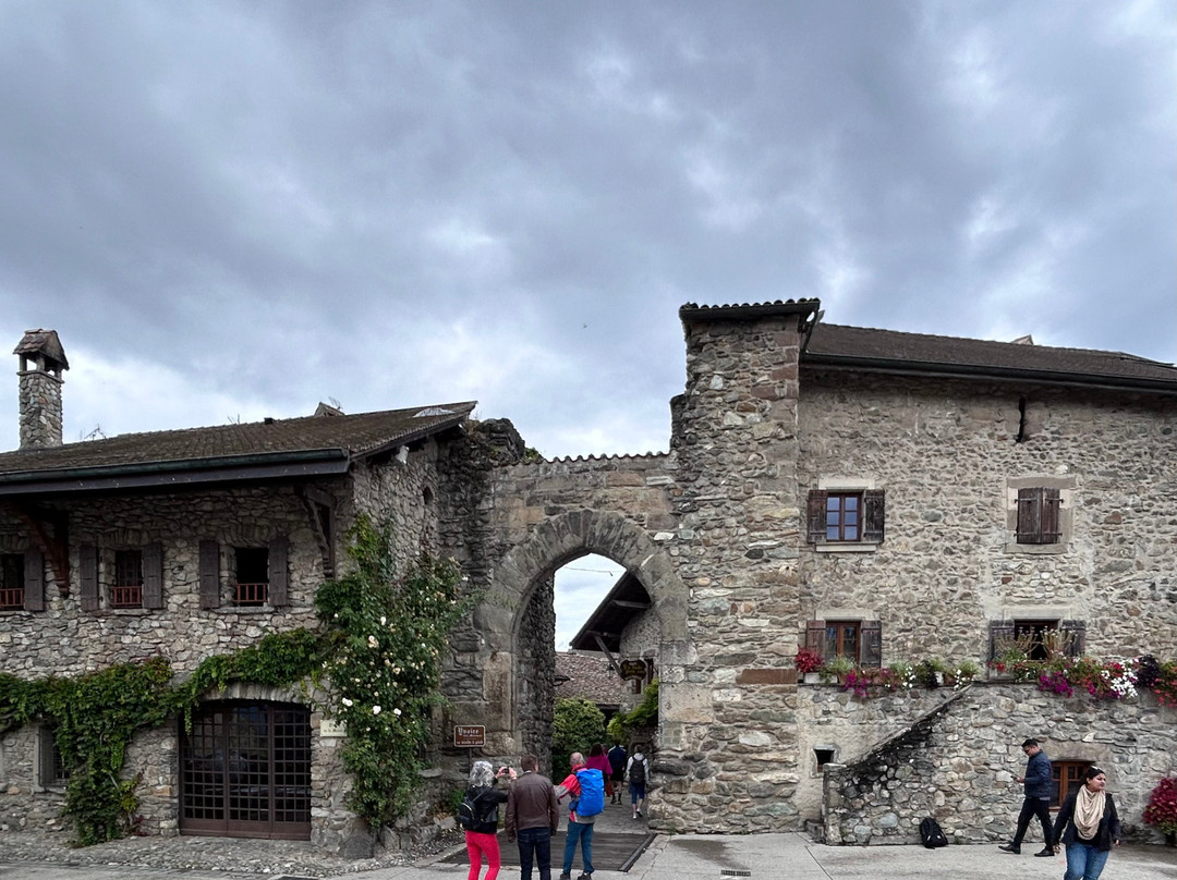 Porte Rovorée景点图片