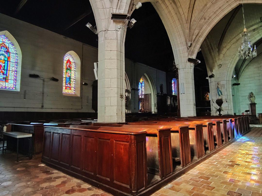 Eglise Saint-lubin De Brou-Brou必去景点