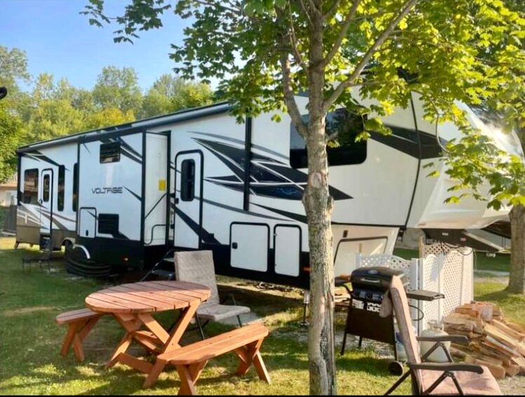 Village Inn On The Lake Hotel & Rv Park-浴室