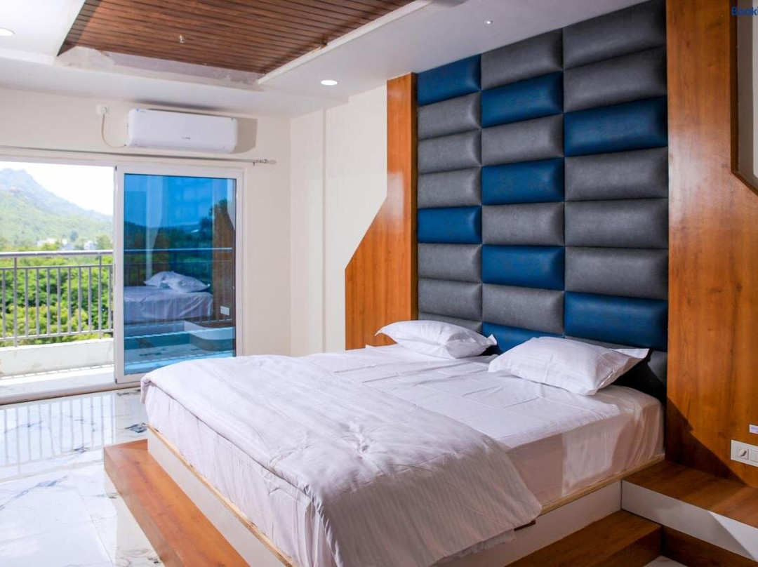 Townhouse Ambaji formerly Hotel Kardhar Inn