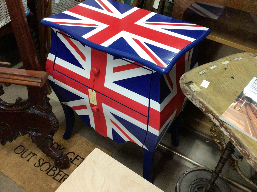 The Old Maltings Antique Centre-Louth必去景点