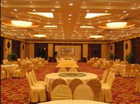 呼和浩特昭君大酒店(新华广场地铁站店)主图