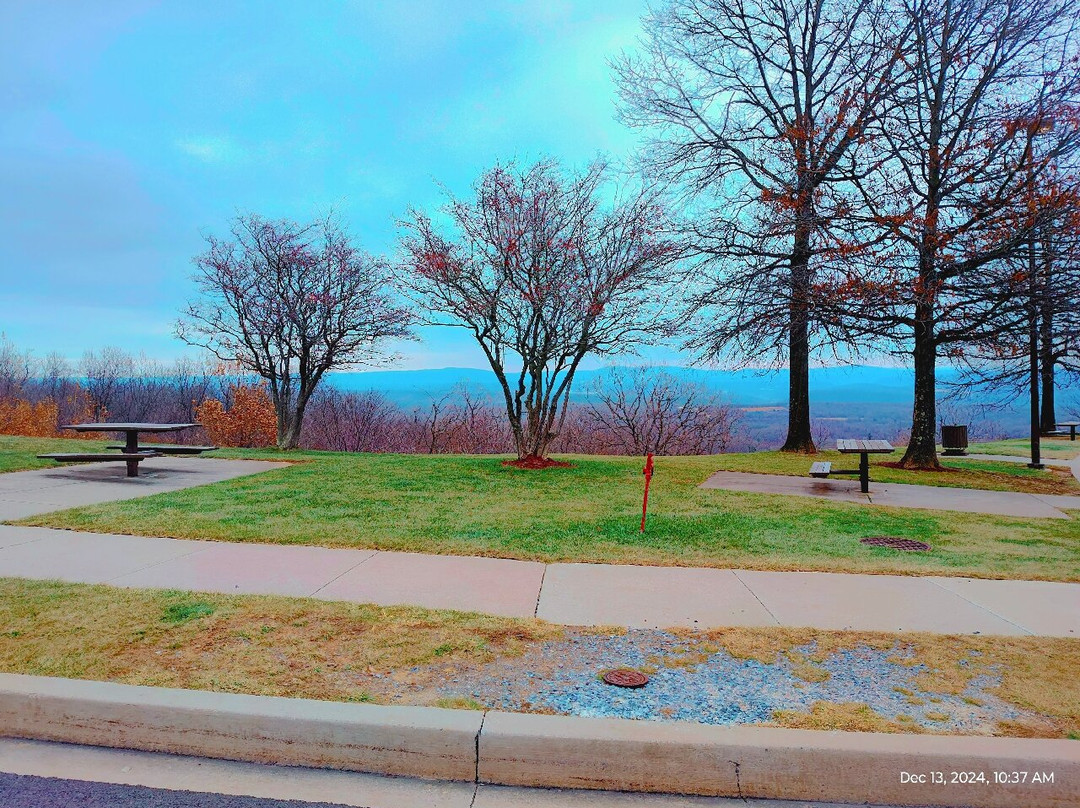 Sideling Hill Welcome Center景点图片
