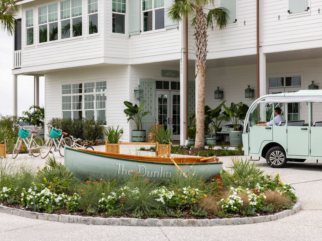 The Dunlin, Auberge Collection