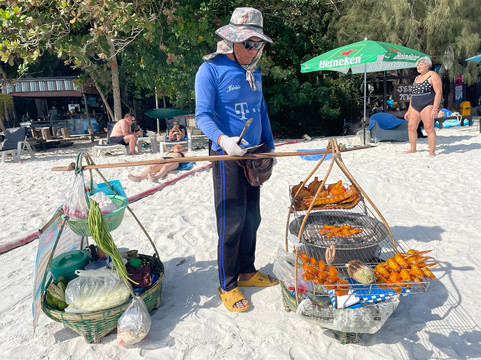 阿瓦塔尔度假酒店主图