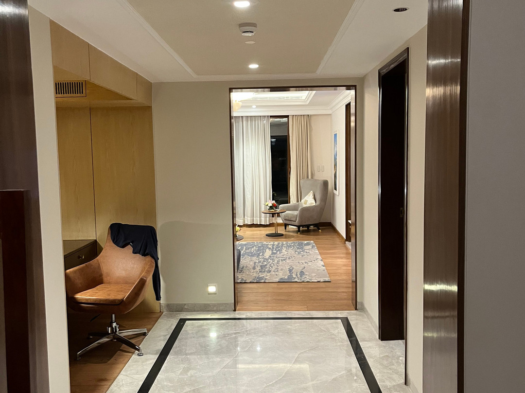 加德满都舒尔迪皇冠假日酒店主图