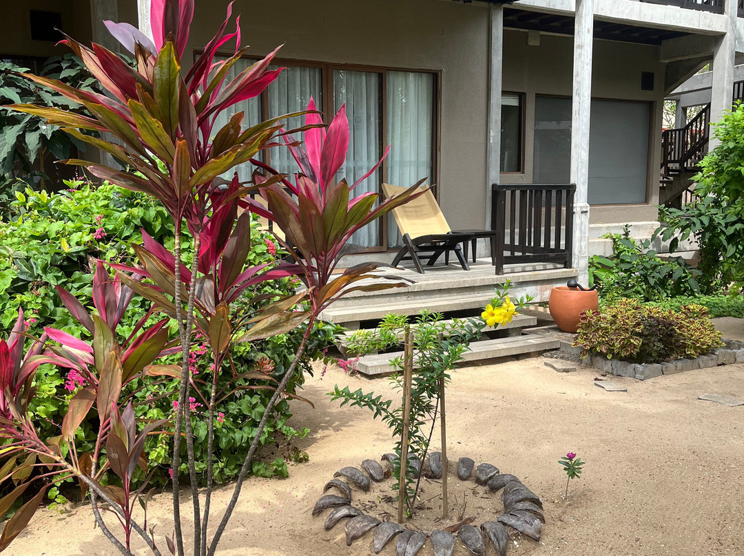 乌盖湾酒店主图