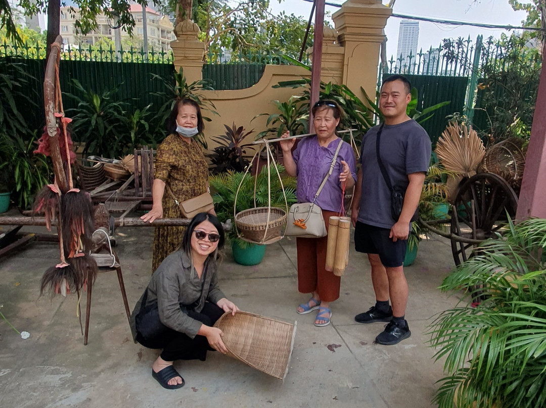 Sophun Tuk-tuk and Van-金边必去景点