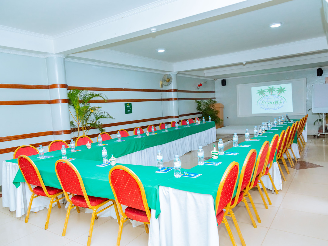 Five To Five Hotel主图