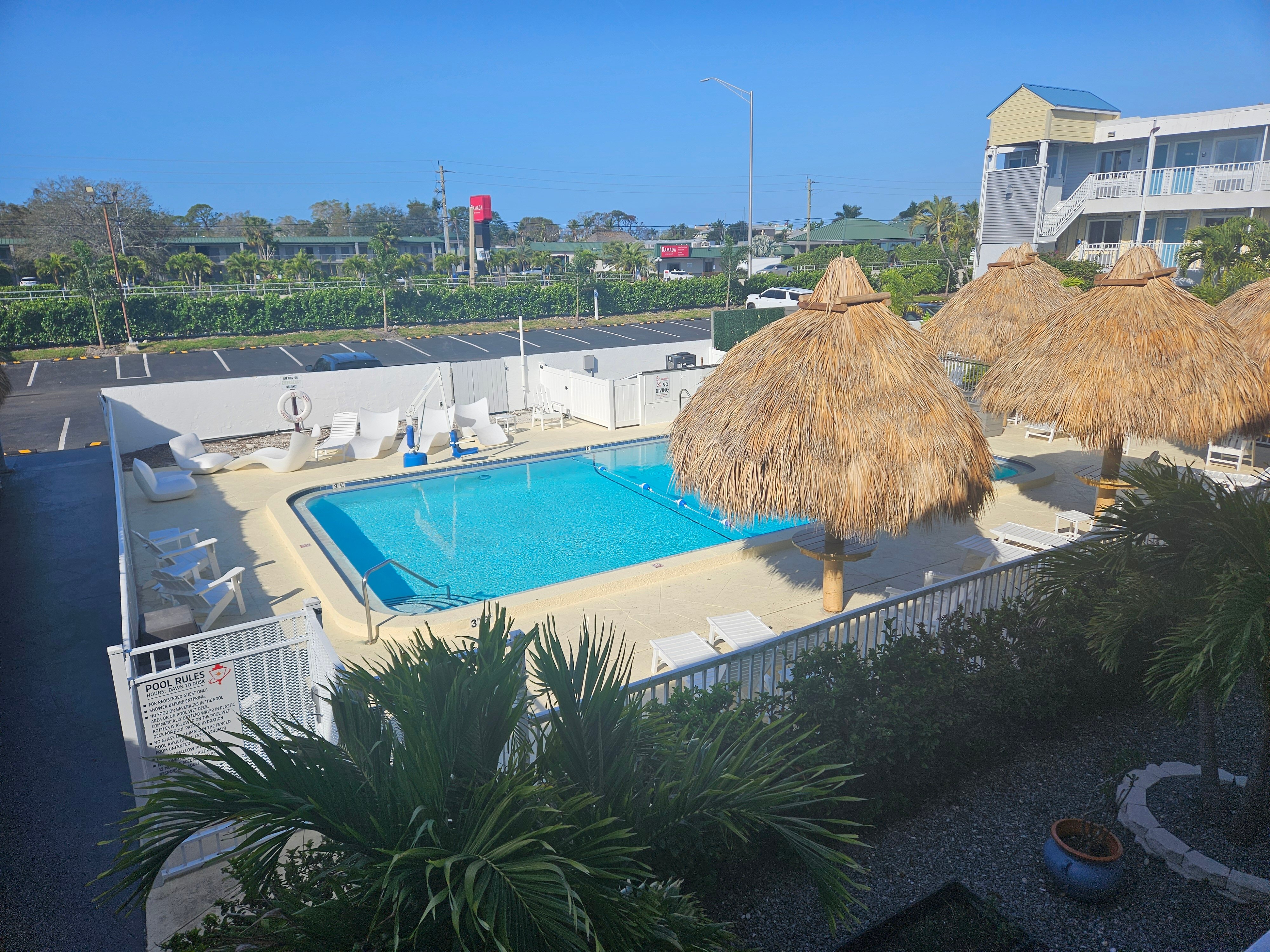 Lantern Inn & Suites-官方