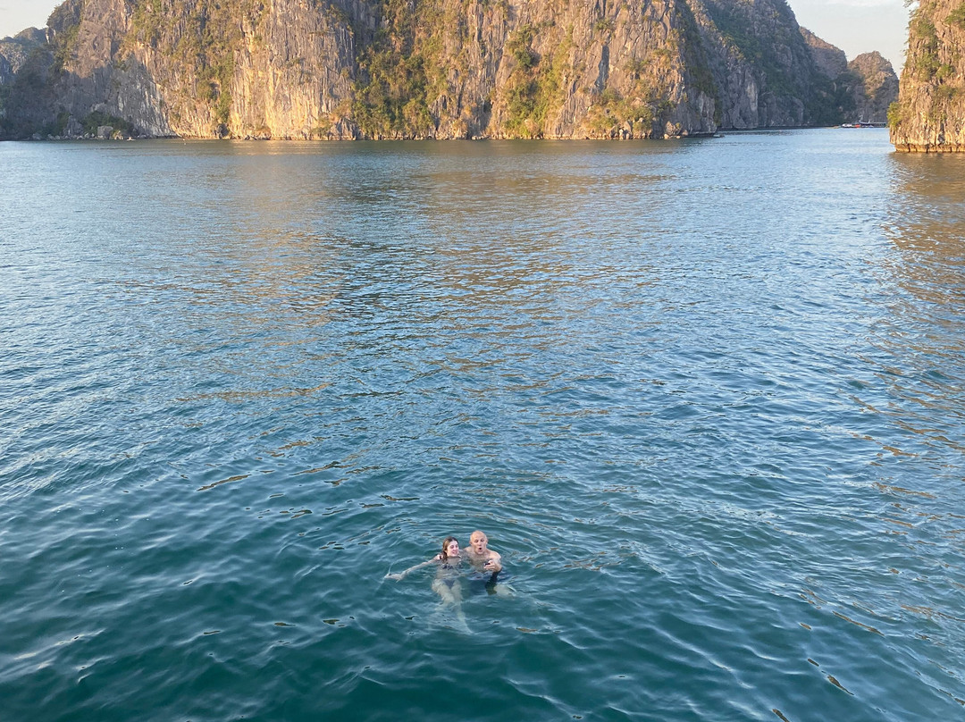 Cat Ba Green Trail Travel-Cat Ba Town必去景点