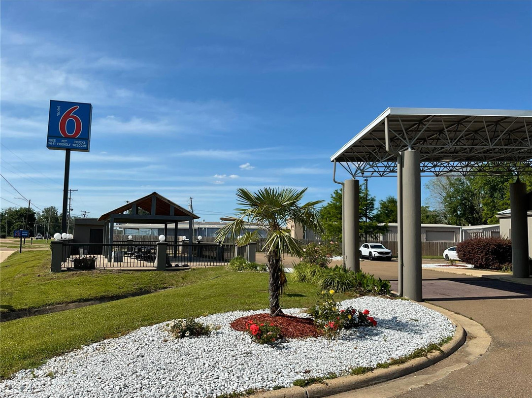 Motel 6 Jackson Airport- Pearl
