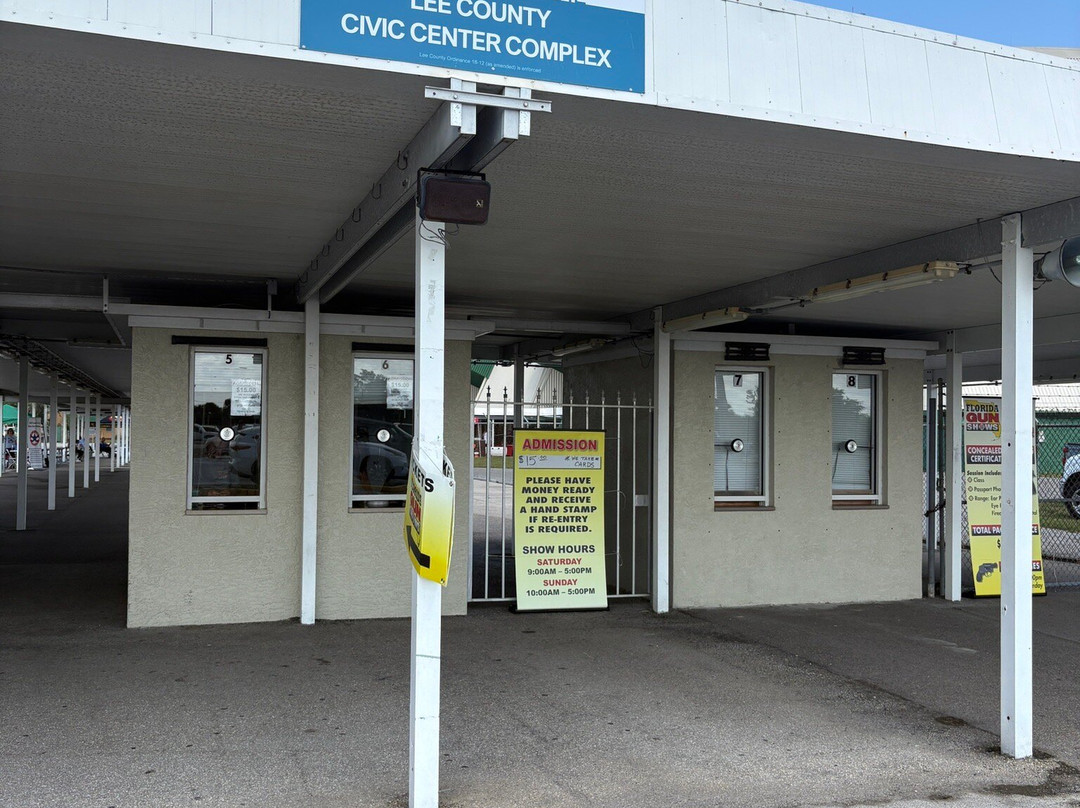 Lee Civic Center-North Fort Myers必去景点