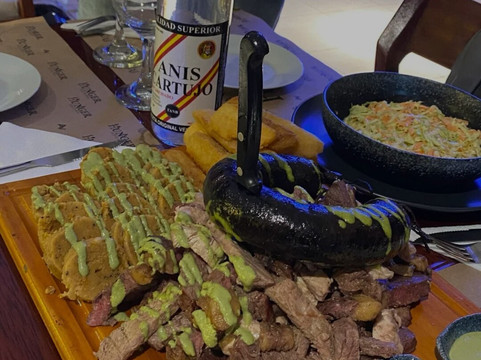 Hunger Restobar主图