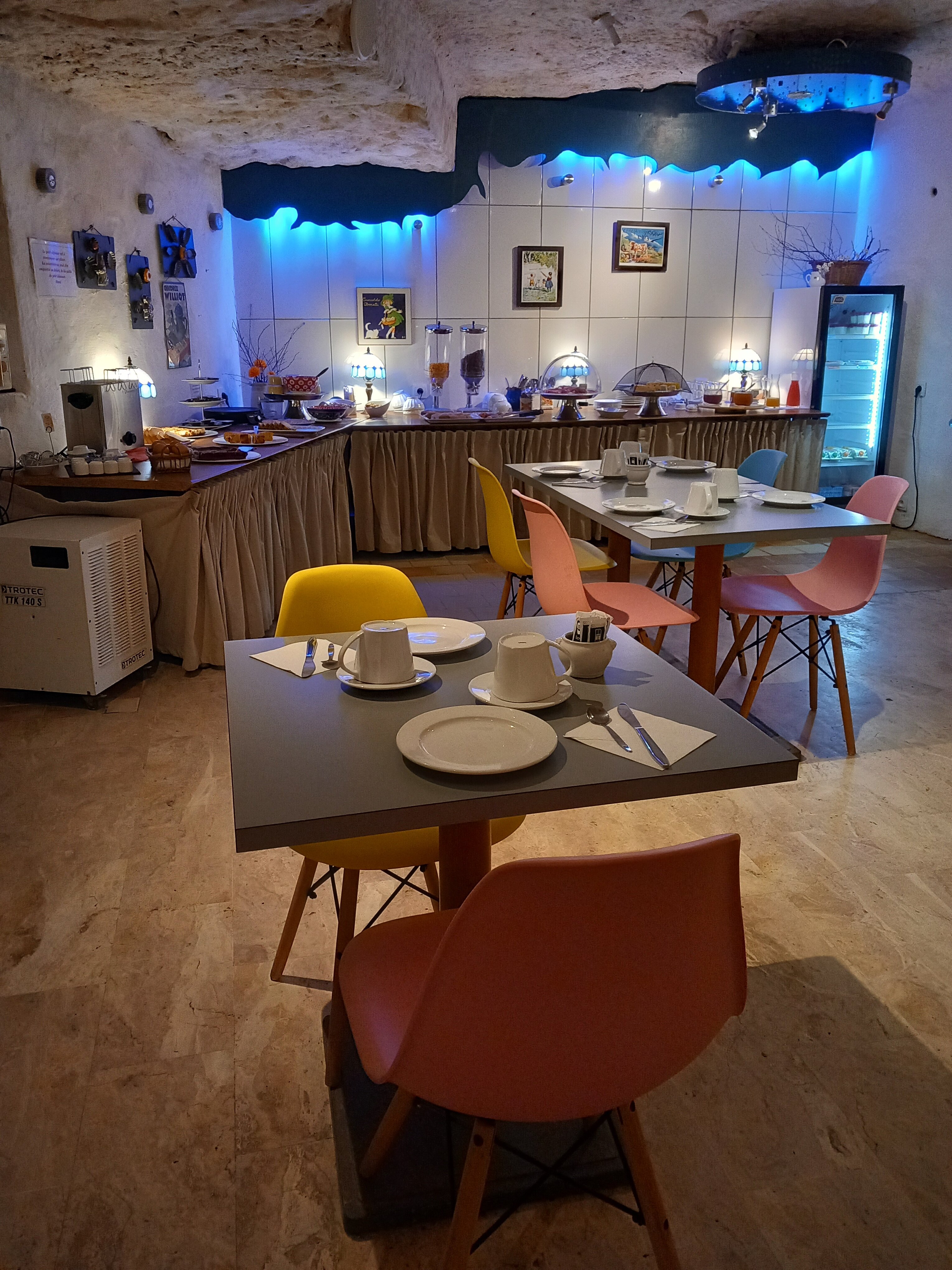 Logis Hôtel Troglododo-餐饮