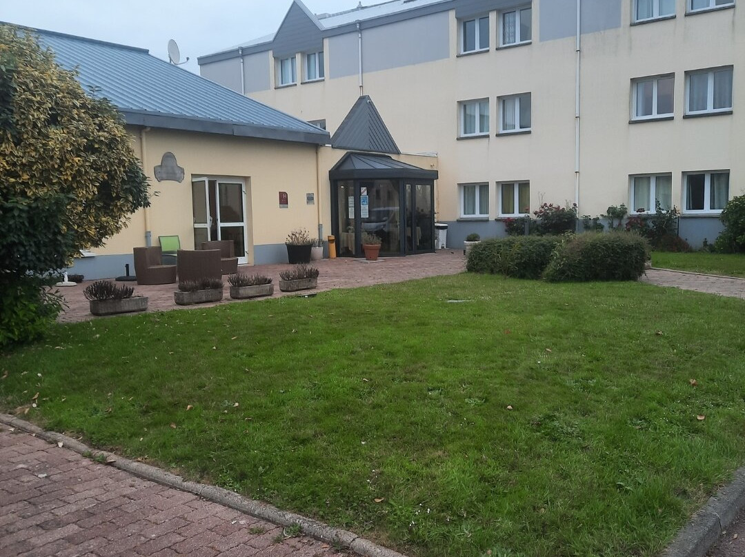 Hotel Kyriad Carentan主图