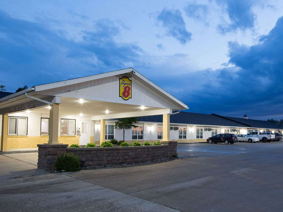 Iowa Falls酒店住宿-Super 8 by Wyndham Williams
