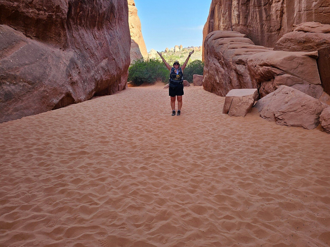 Sand Dune Arch Trail-拱门国家公园必去景点