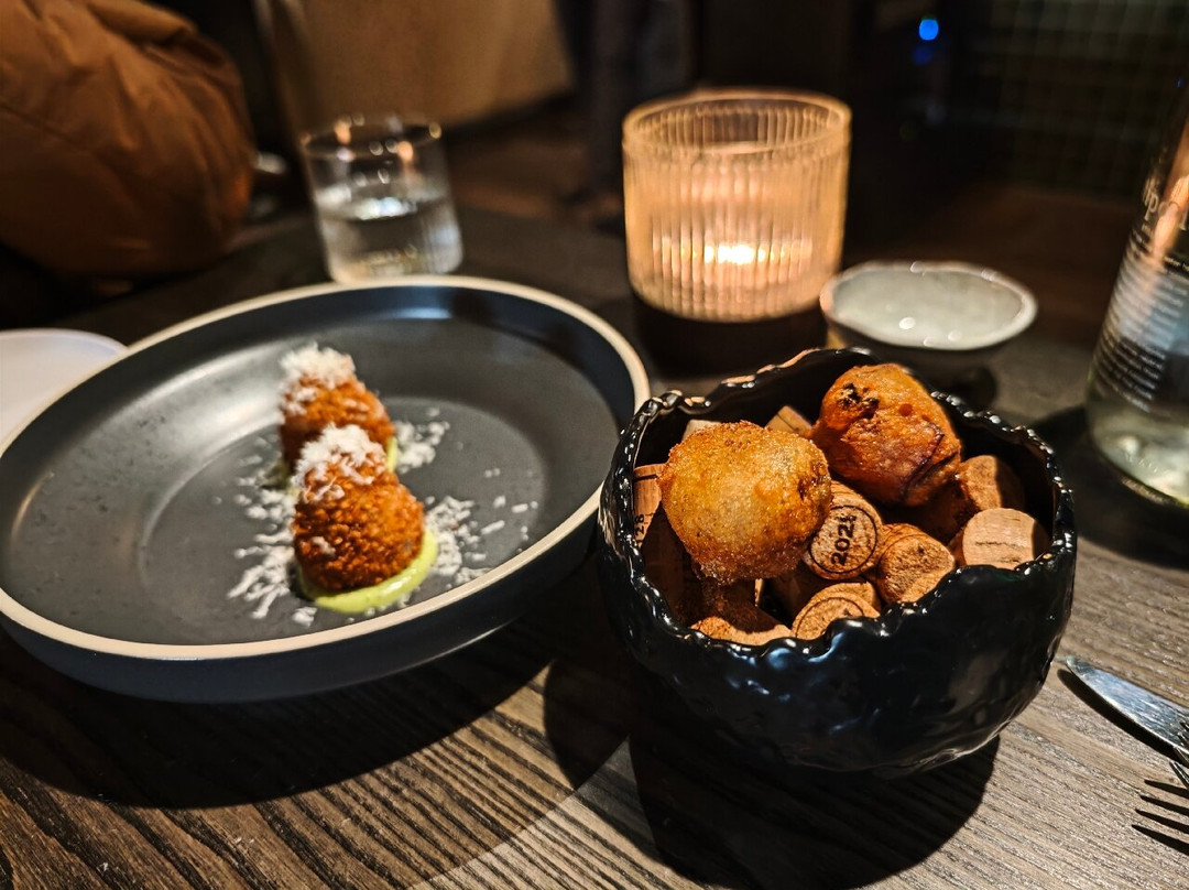 Toast & Oak